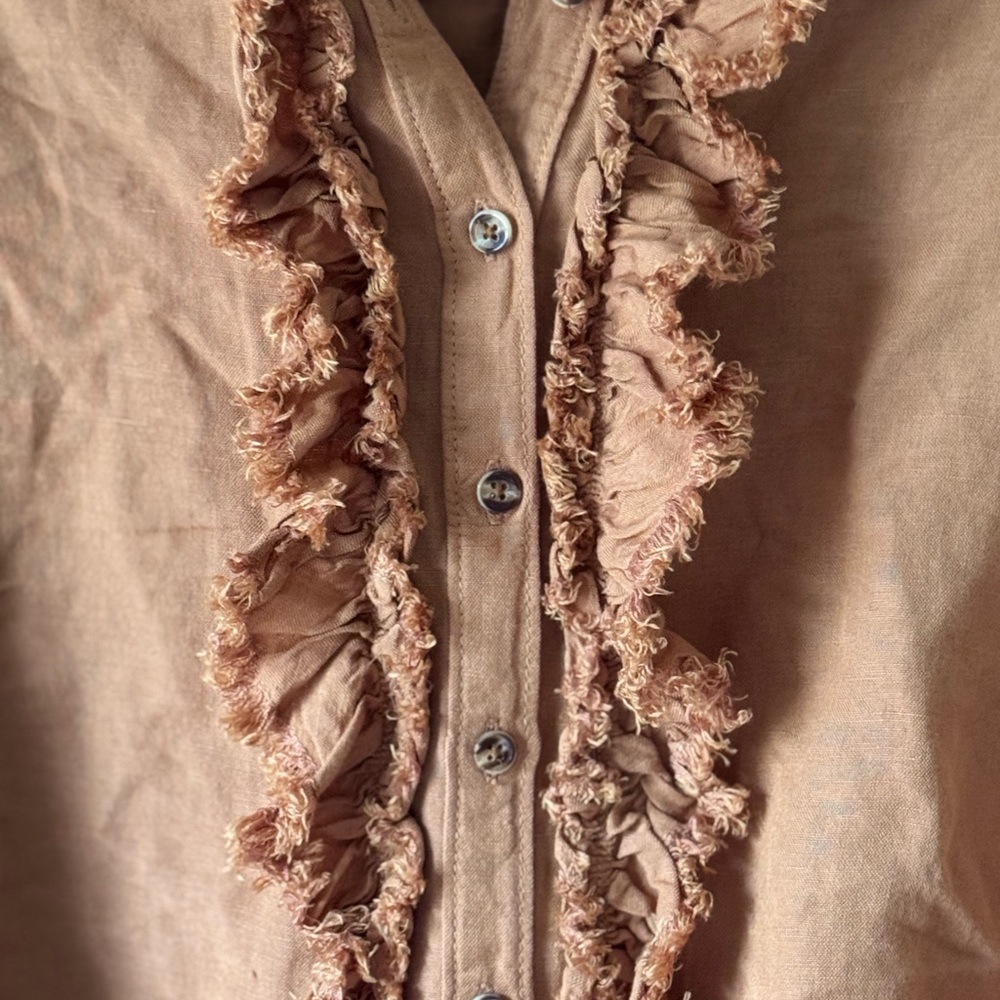 Anthropologie Pilcro Ruffled Placket Shirt in Ochre size Small - Picture 4 of 13